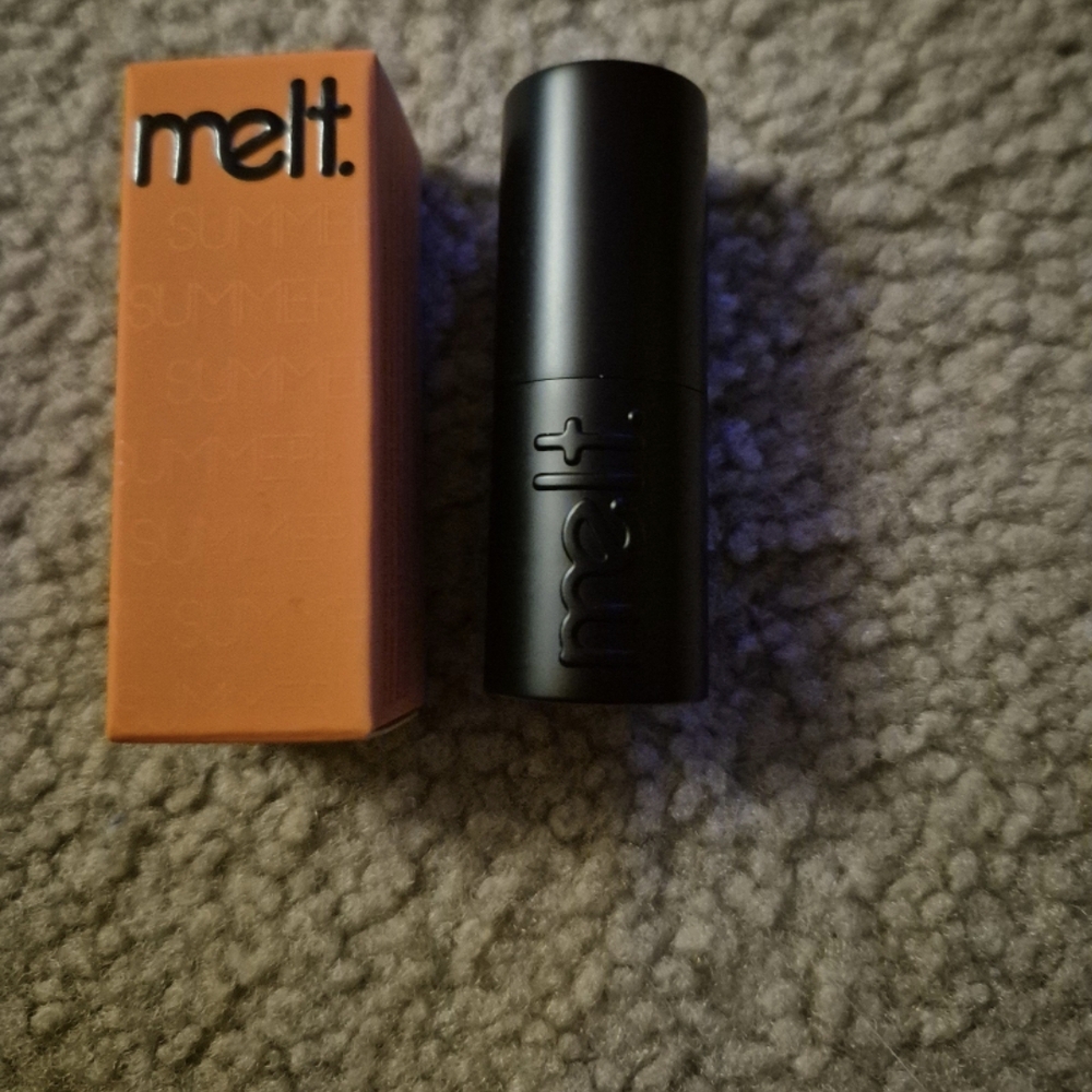 Melt Cosmetics Ultra Matte Lipstick SUMMER!